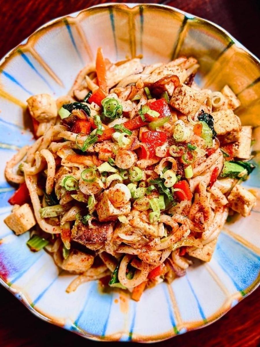 close up of yaki udon